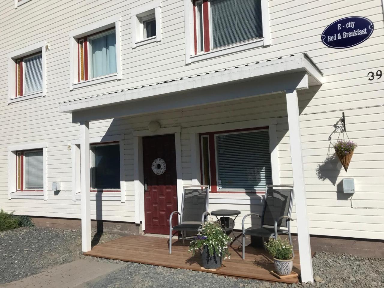 E城市住宿加早餐酒店 托尔尼奥 外观 照片